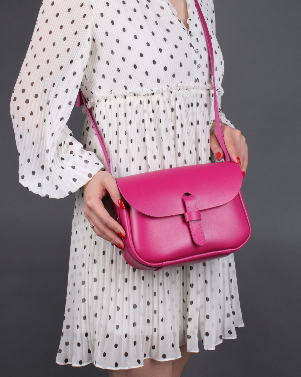 Женская сумка через плечо из натуральной кожи розовая A016 fuchsia